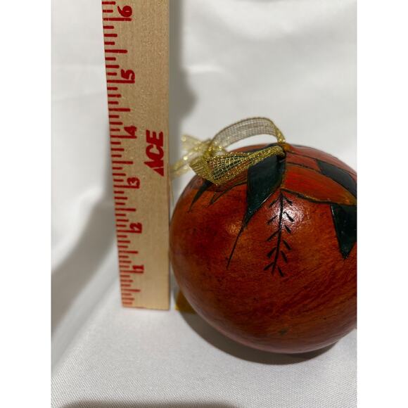 Beautiful Handpainted signed ornate Christmas ornament Gourd 4.5” Decor - Picture 7 of 7